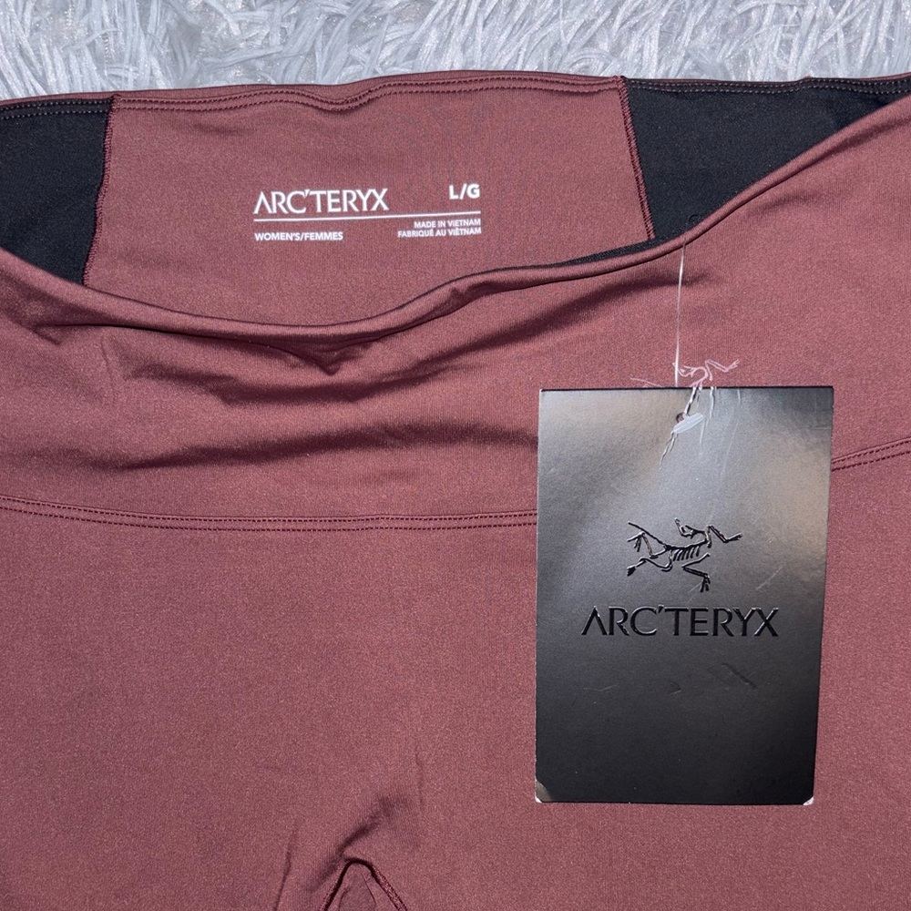 Arc'teryx Women's Leggings in Rich Brown - Picture 6 of 7